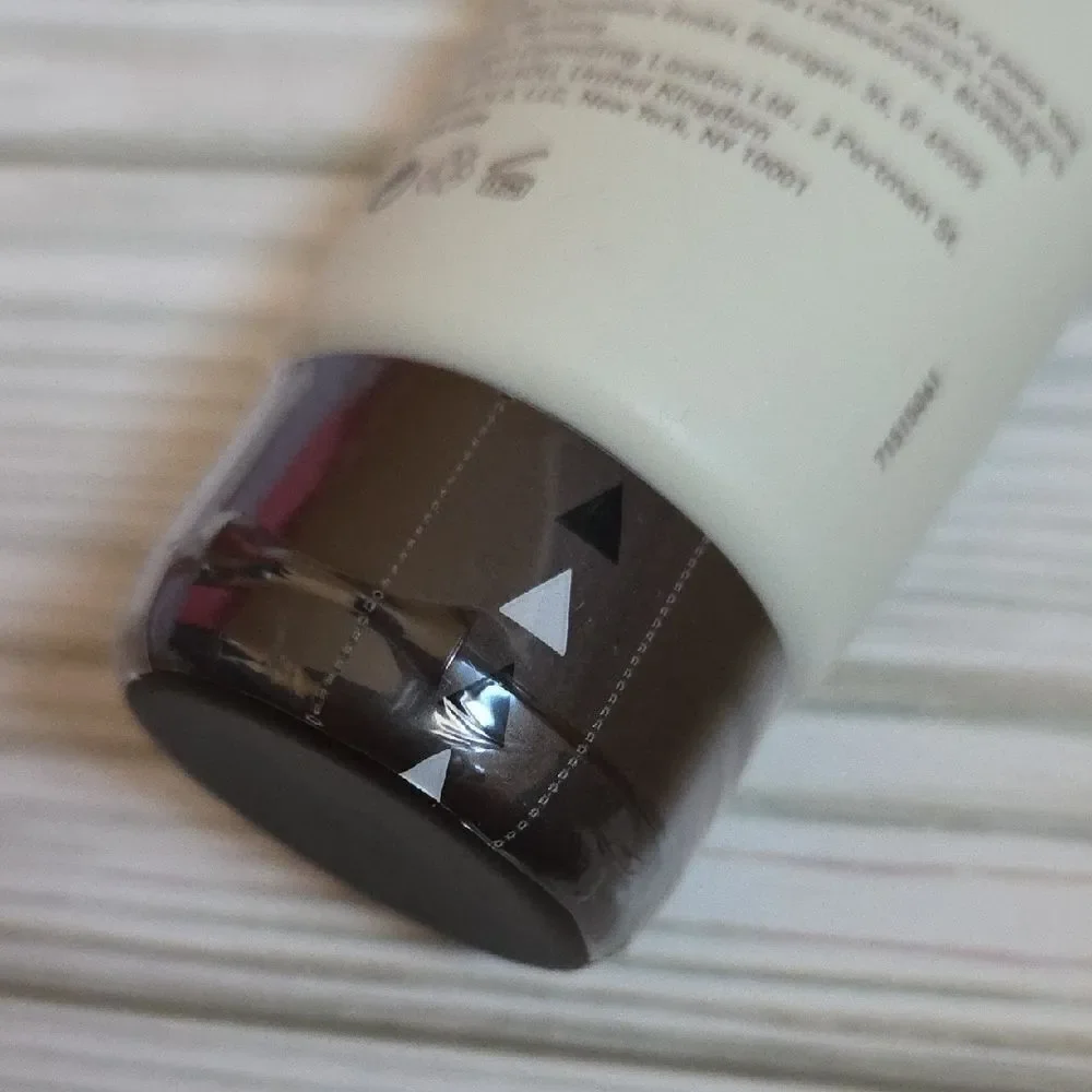 AHAVA Time to Clear Purifying Mud Mask